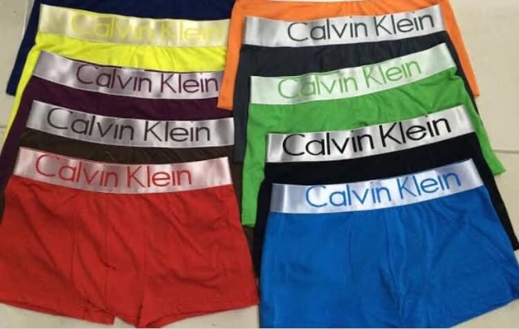 12 Boxer Ck 12 + Pares de Medias Tanto Hombres como Para Mujer