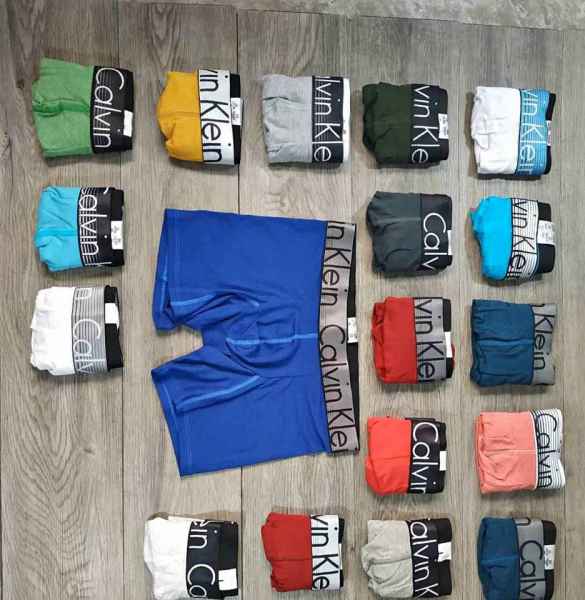 12 Boxer Ck 12 + Pares de Medias Tanto Hombres como Para Mujer